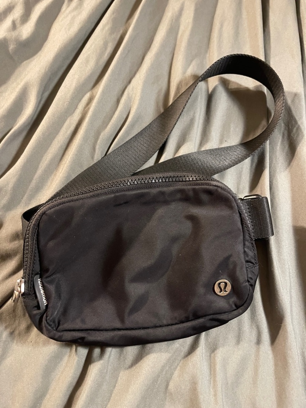 lululemon athletica Black Compact Sling Belt Bag